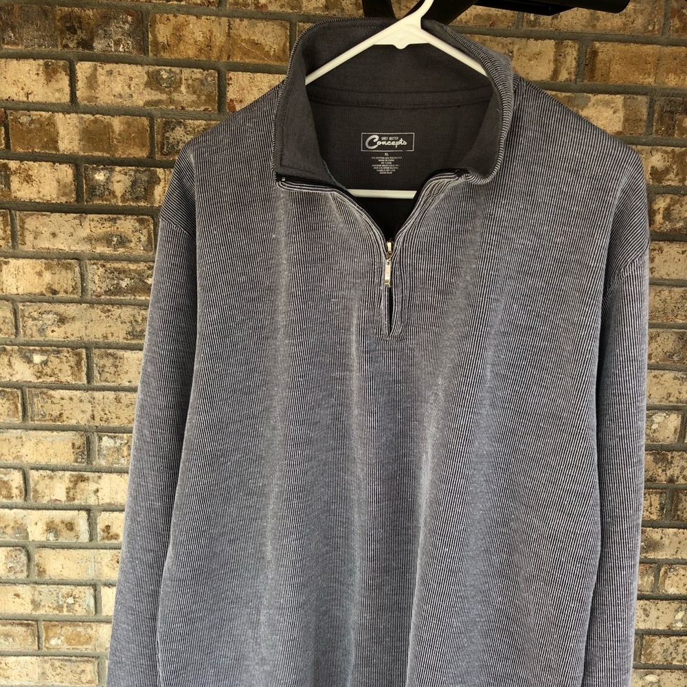 Men’s long sleeve shirt